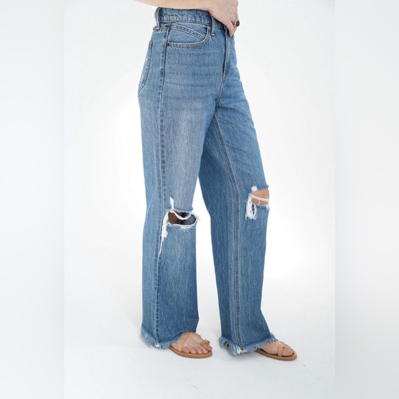 NEW CJLA Malibu Wide Leg Jeans, Medium Wash Size 7 - Picture 2 of 6